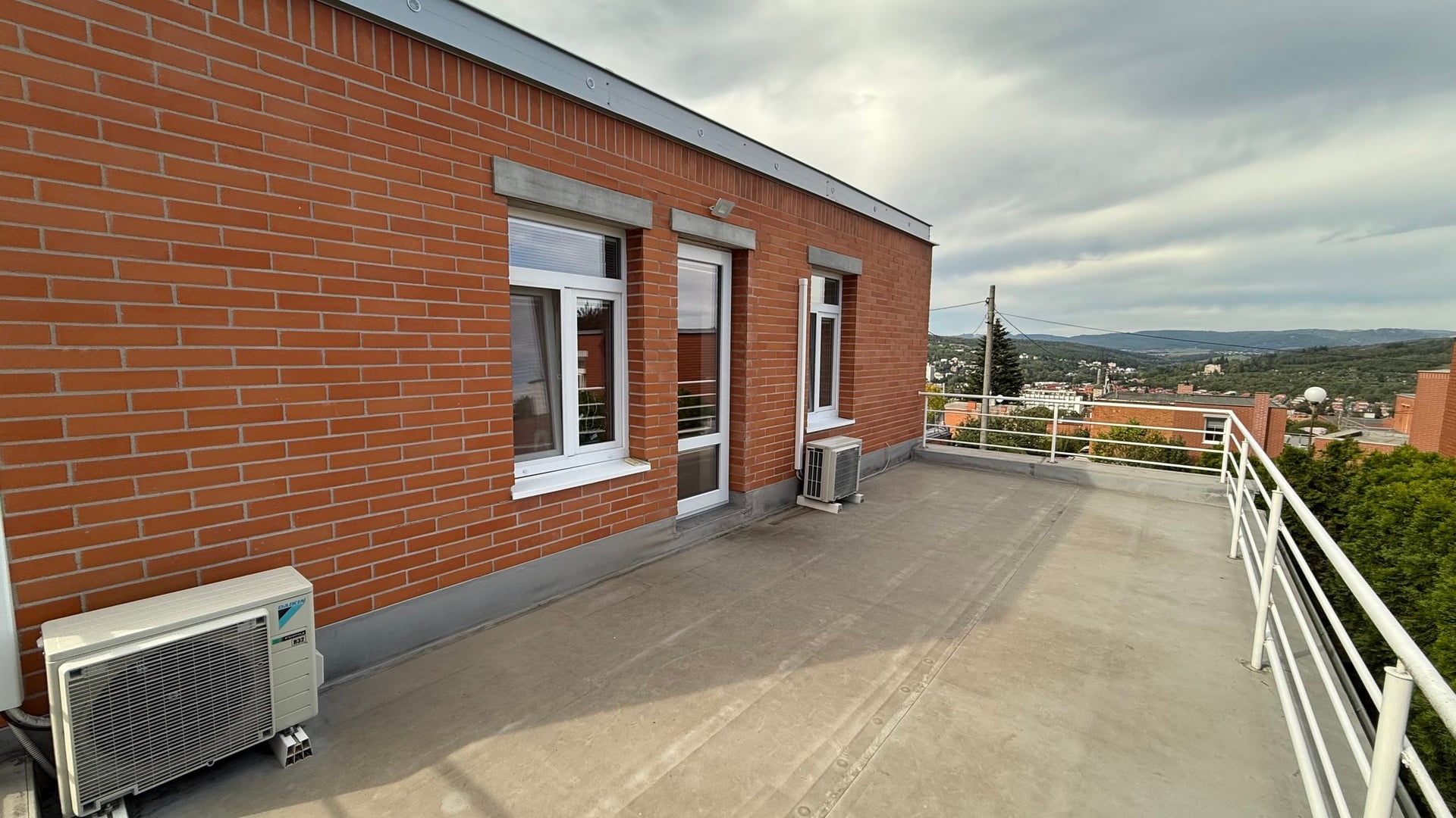 Prodej baťovského domku 4+kk, 109 m2, terasa, přístavba, sklep, parkovací stání, vlastní pozemek, Příkrá, Zlín