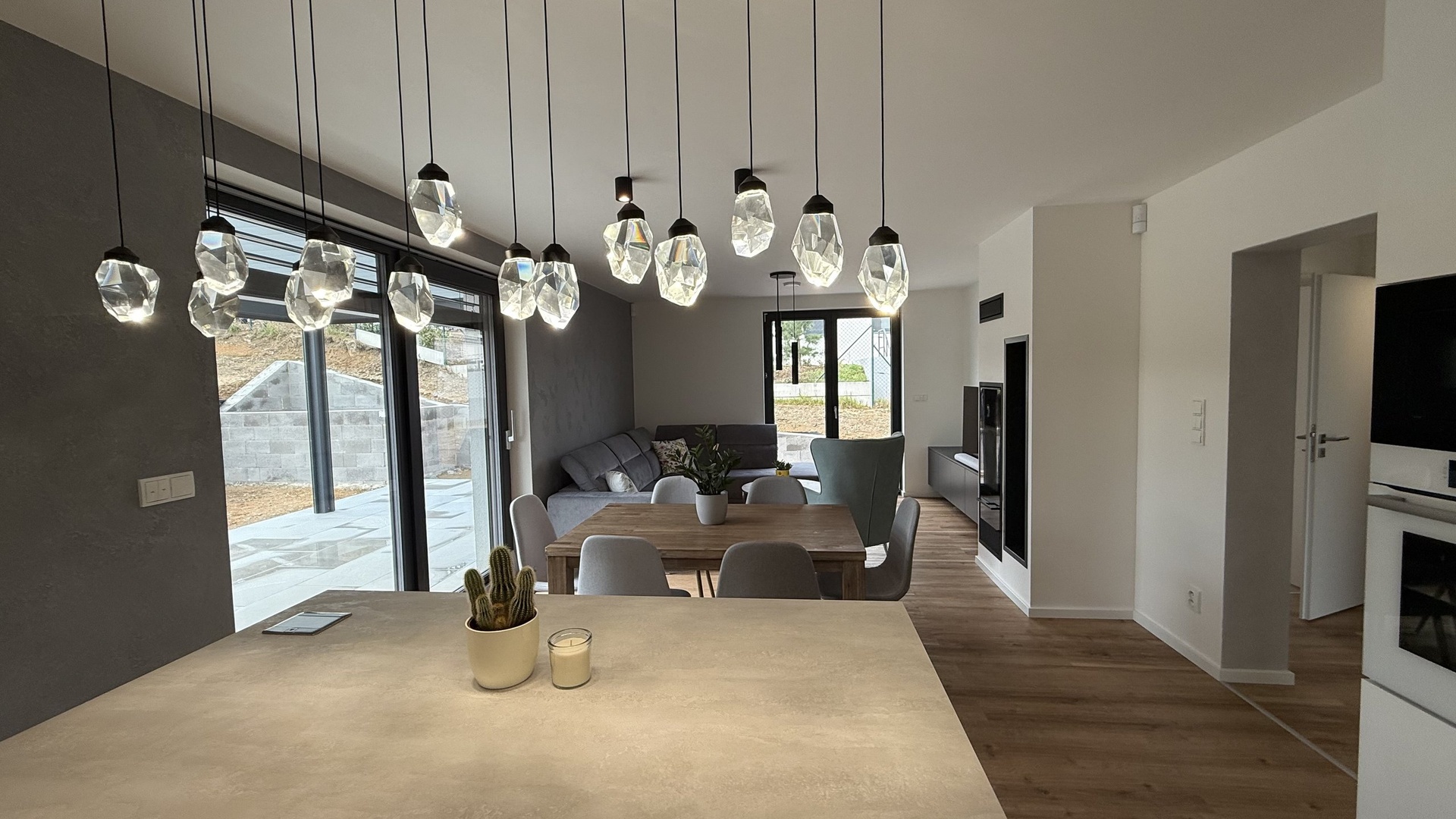 Prodej novostavby RD 5+kk, 184 m2, zahrada 719 m2, parkování, Panenské Břežany, Praha-východ