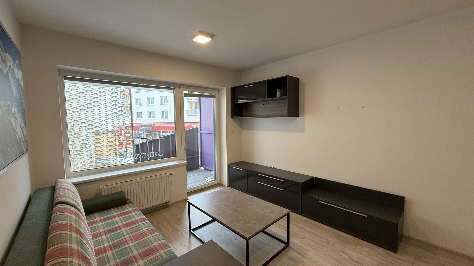 Pronájem bytu 2+kk, 32 m2, sklep, balkón, parkovací místo, Hřebíčkova, Zlín - Malenovice