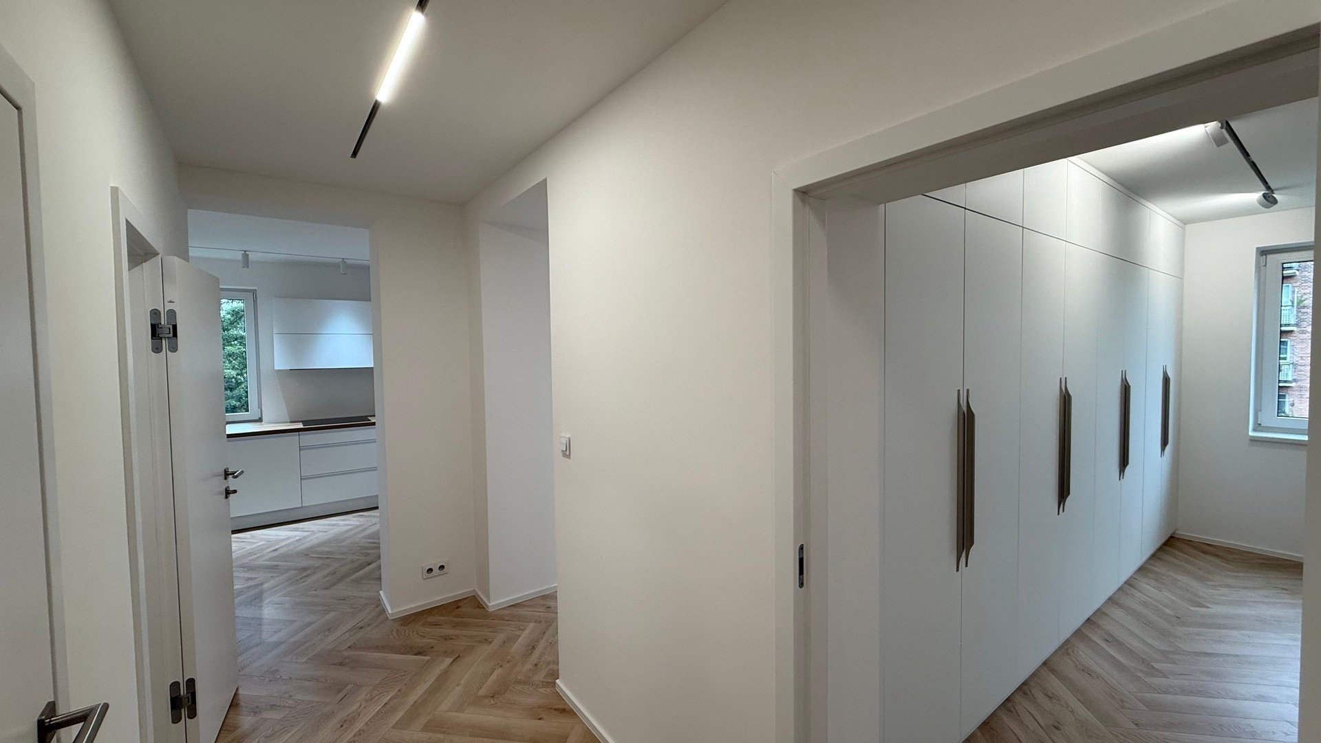 Pronájem nadčasového bytu 2+1, 62 m2, balkón , sklep, parkování, Věžové domy, Zlín