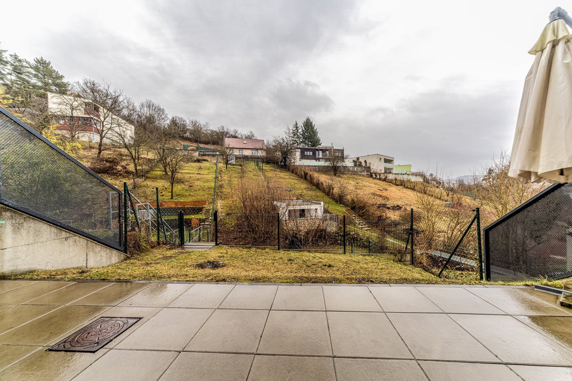 Pronájem RD 6+2, 234 m2, zahrada, terasa, lodžie, garáž, parkování, Pod Stráněmi, Zlín