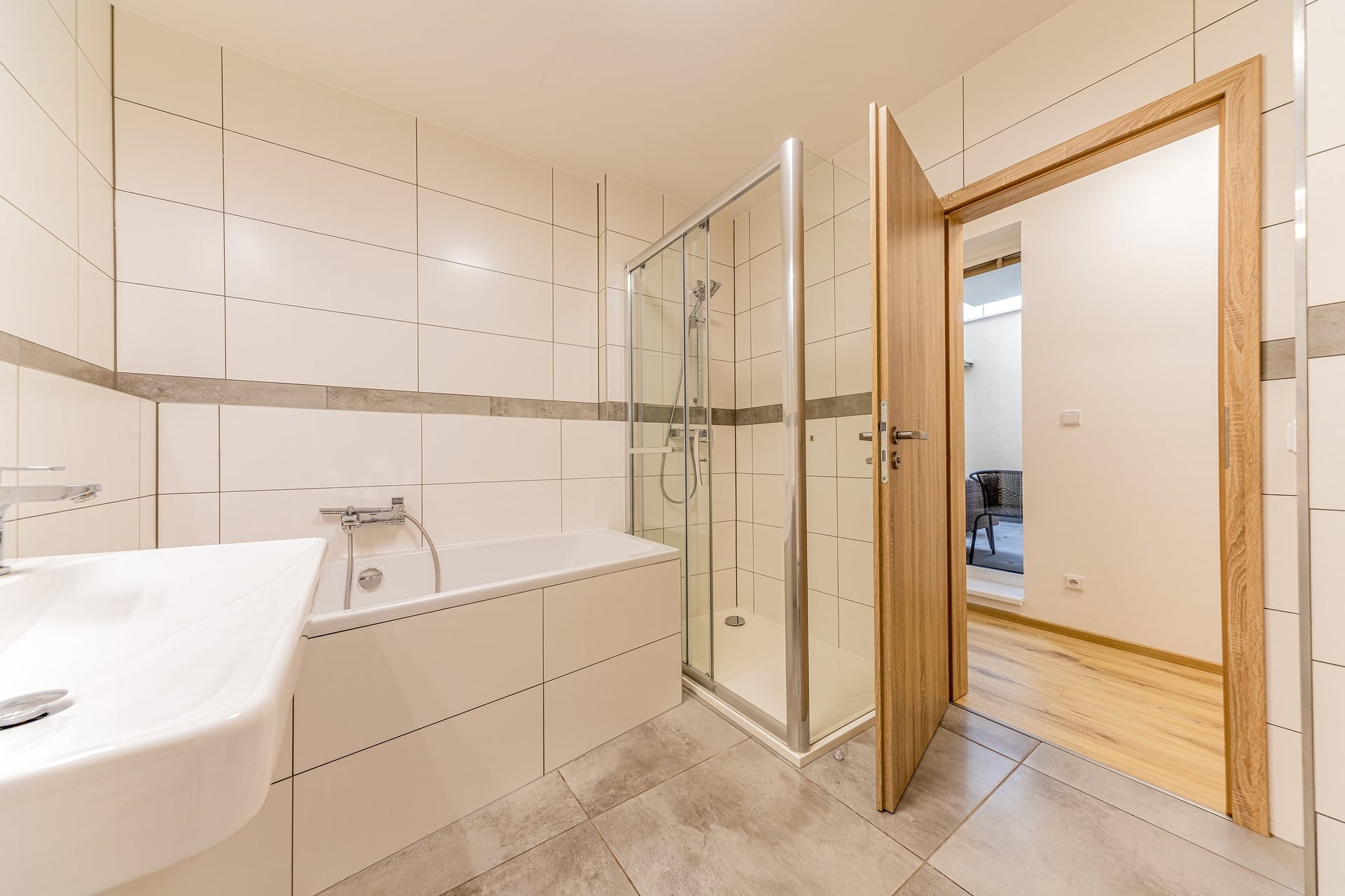 Prodej RD 6+2, 234 m2, zahrada, terasa, lodžie, garáž, parkování, Pod Stráněmi, Zlín