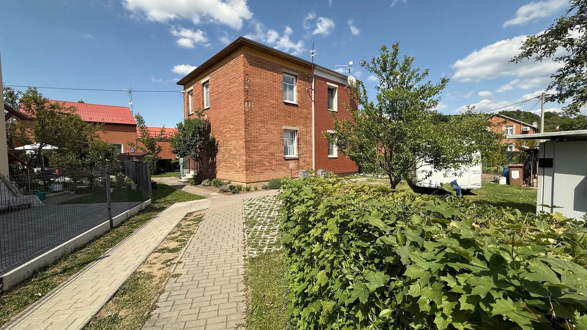 Prodej baťovského domku 3+1, 64 m2, sklep, zahrada 320 m2, parkování, Zálešná, Zlín
