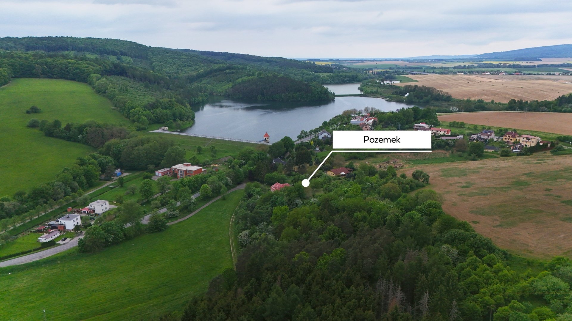 Prodej zasíťovaného stavebního pozemku , 2620 m2, Kostelec u Zlína, Zlín