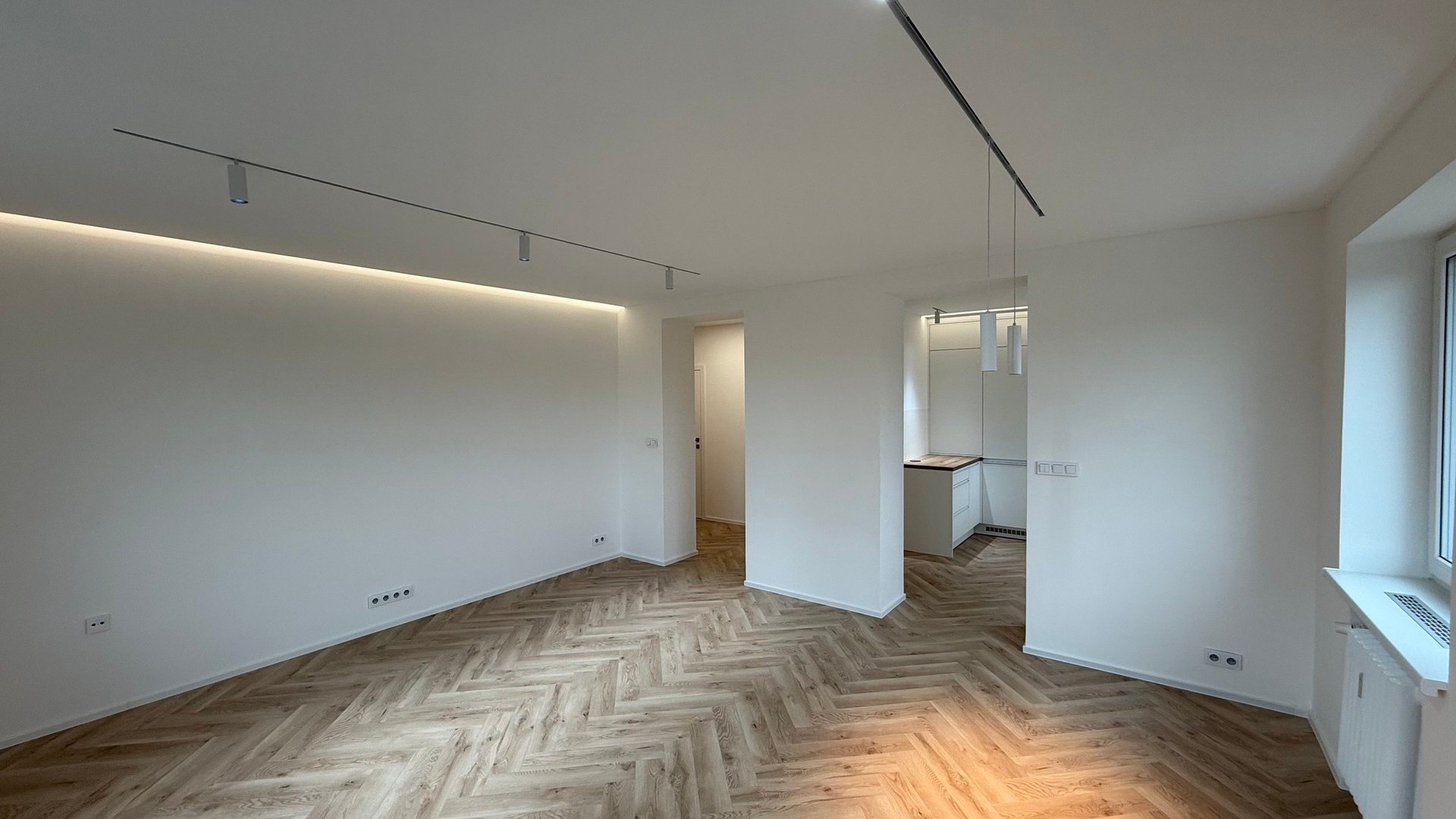 Pronájem nadčasového bytu 2+1, 62 m2, balkón , sklep, parkování, Věžové domy, Zlín