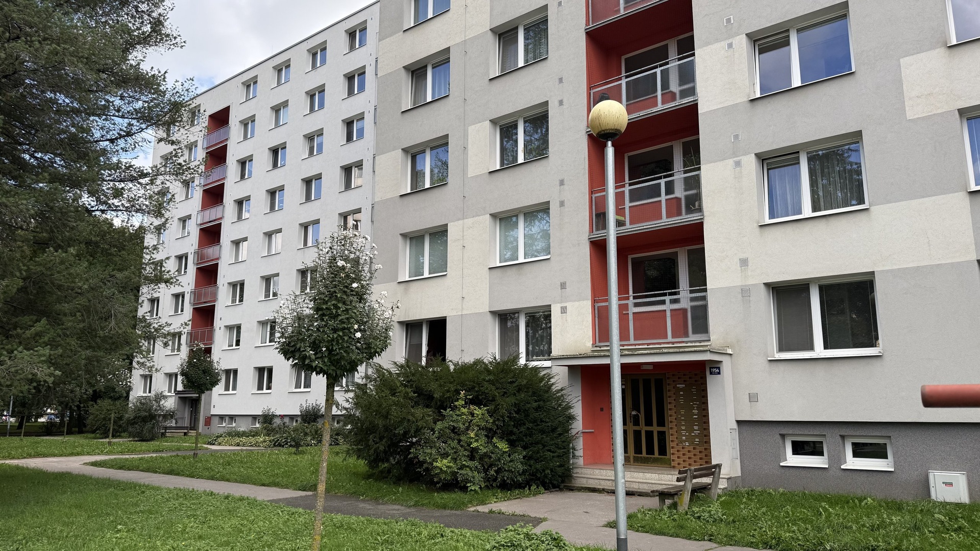 Eichner Pronájem zrekonstruovaného bytu 2+1, 56 m2, lodžie, sklep, Kúty, Zlín