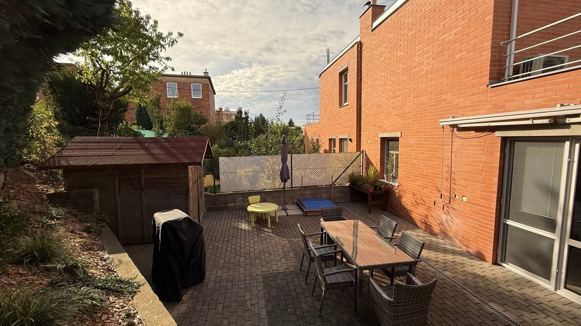 Prodej baťovského domku 4+kk, 109 m2, terasa, přístavba, sklep, parkovací stání, vlastní pozemek, Příkrá, Zlín
