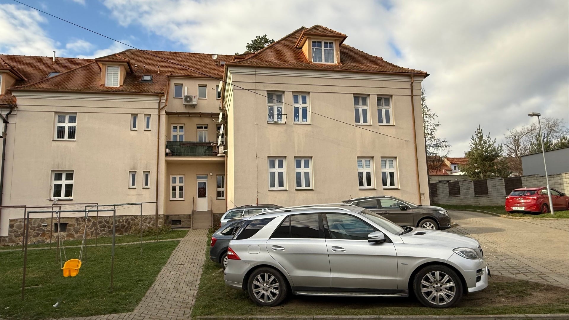 Prodej cihlového bytu 3+kk, 62 m2, sklep, parkování, centrum, Uherský Brod