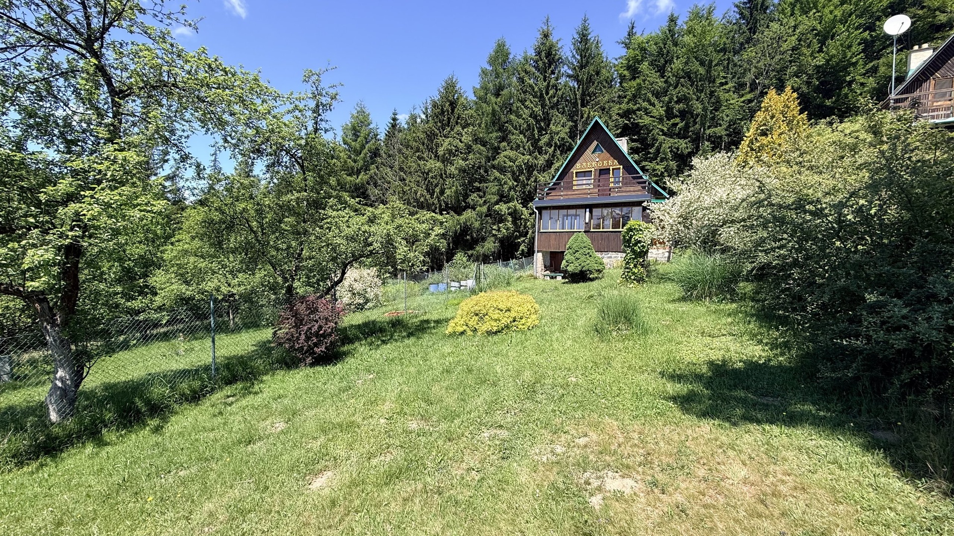 Prodej rekreační chaty 3+1, 139 m2, zahrada, terasa, garáž, Košařiška, Držková